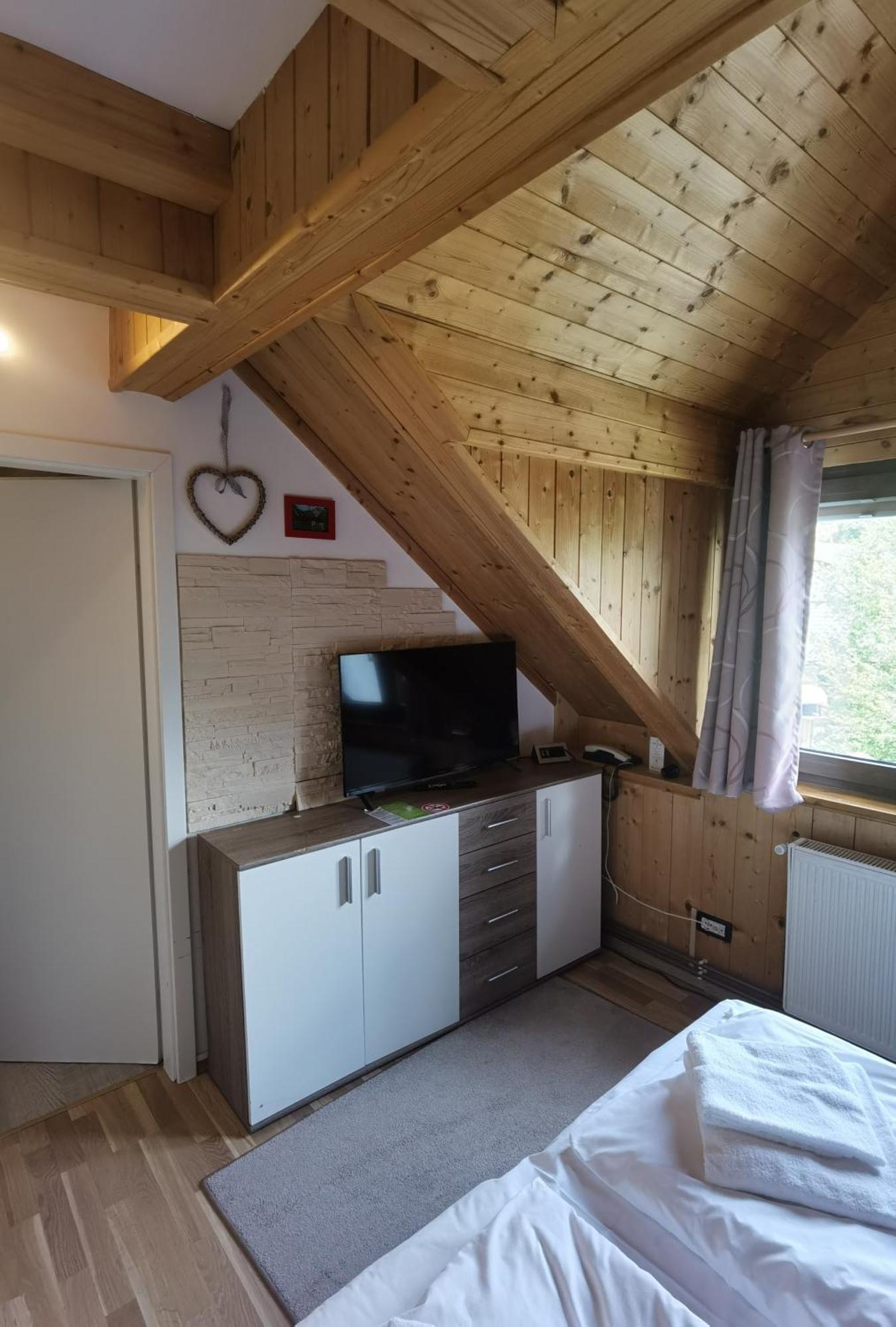 Hotel Tarvisio Four Seasons Экстерьер фото